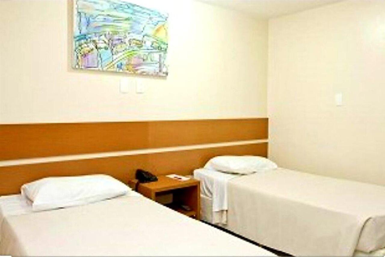 Express Hotel Salvador Bagian luar foto